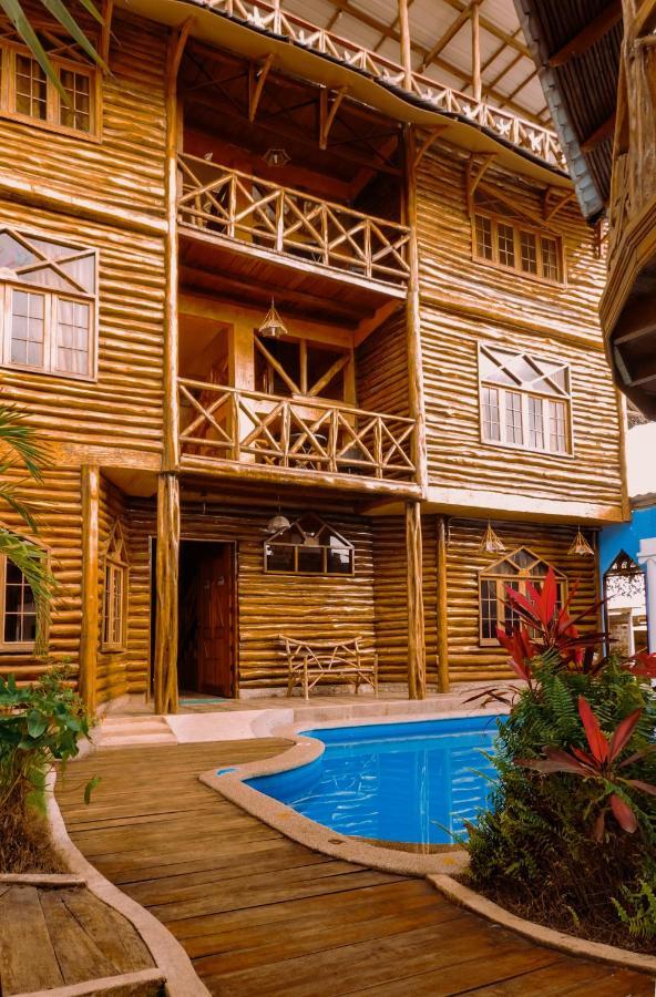 Hostal Poseidon Puerto Cayo Buitenkant foto