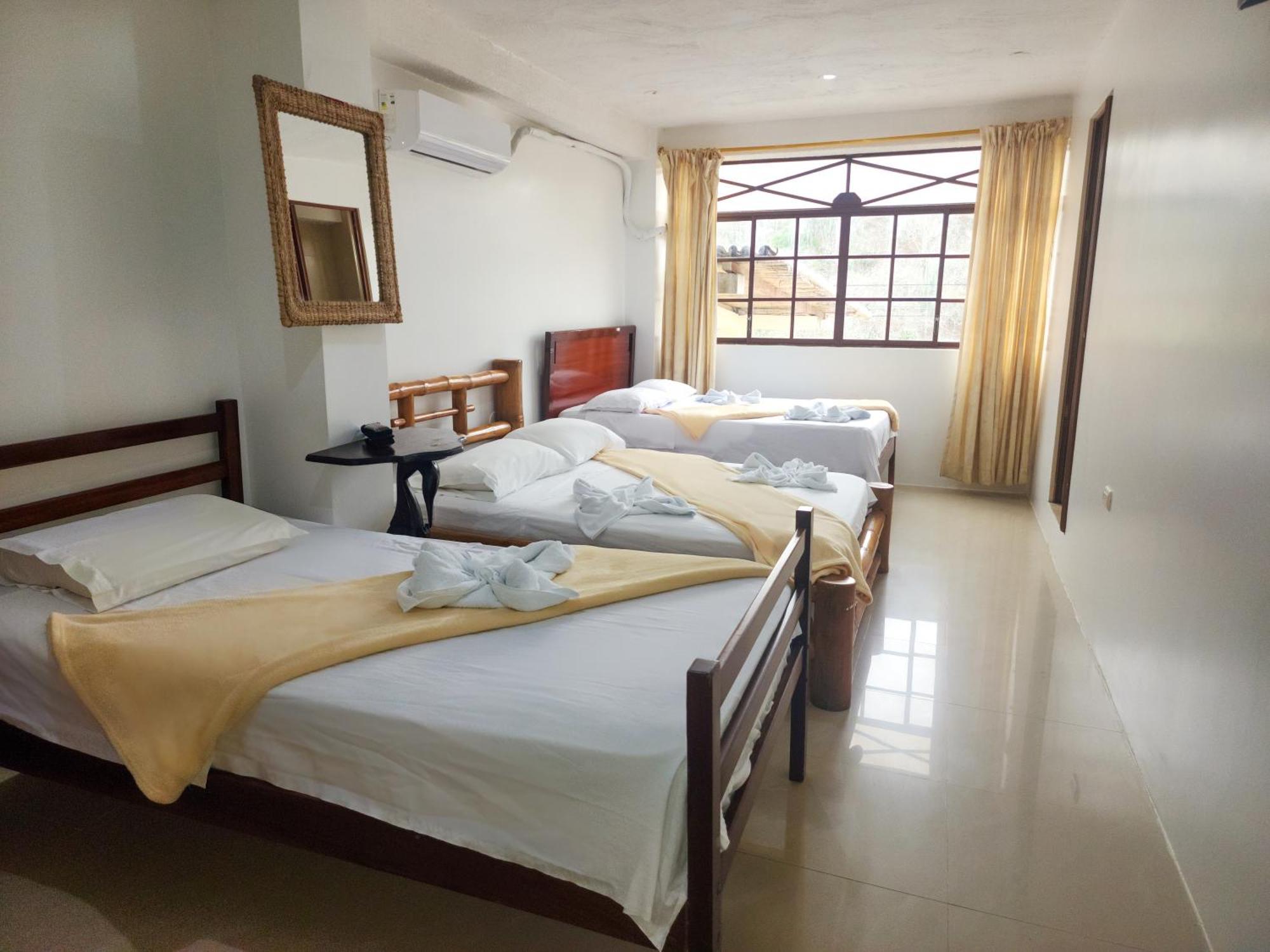 Hostal Poseidon Puerto Cayo Buitenkant foto